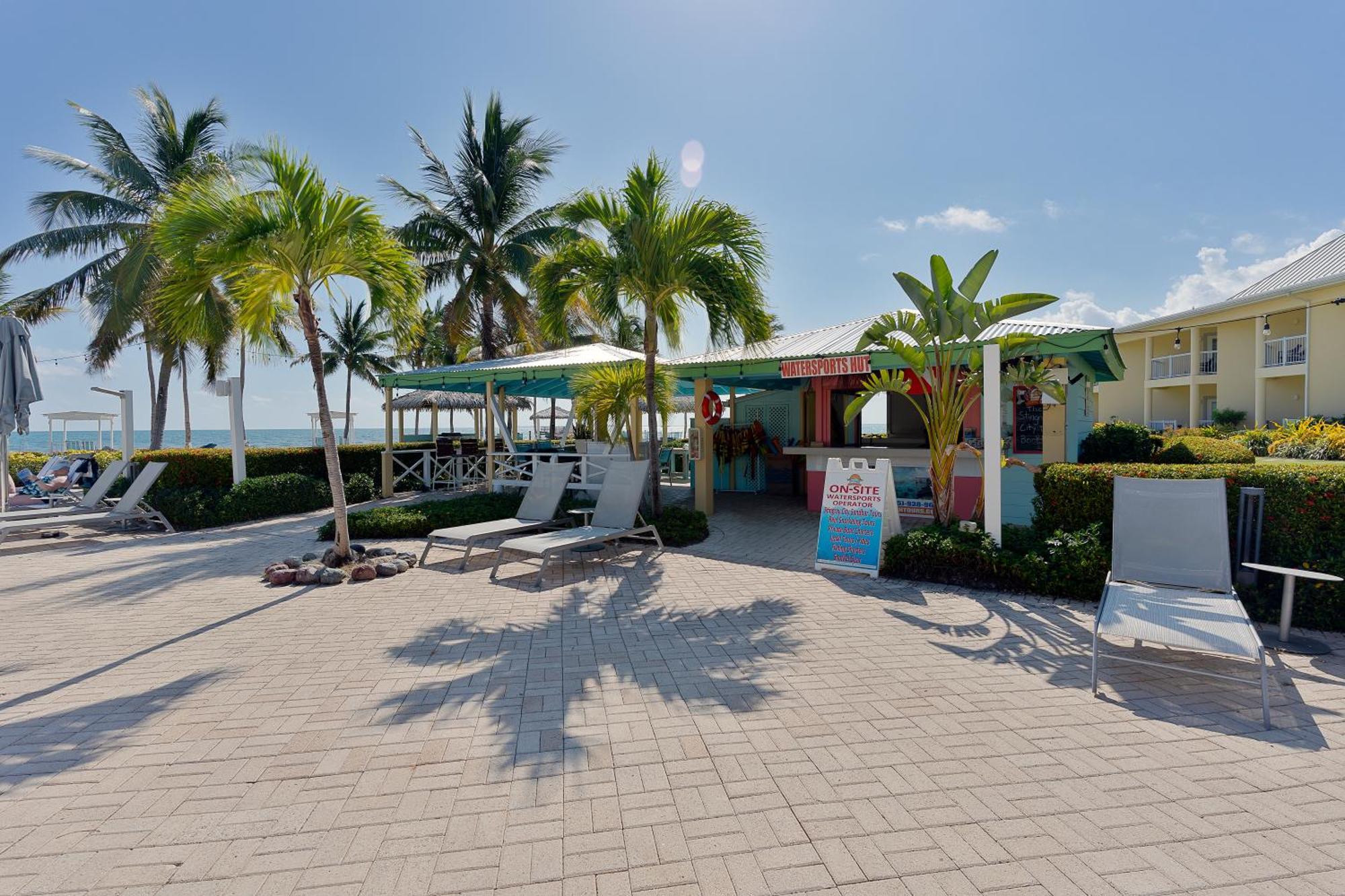 Holiday Inn Resort Grand Cayman By Ihg (Adults Only) West Bay Exterior photo
